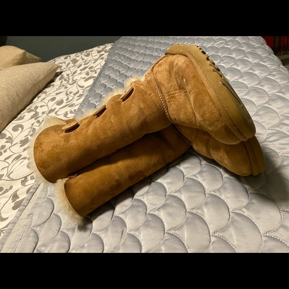 Ugh Bailey Button Triplet Boot - image 7